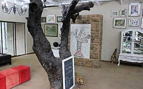 Emdoneni Lodge